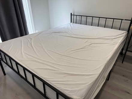 Photo of free Queen mattress like new (Milpitas) #1