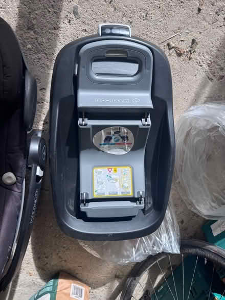 Photo of free Baby car seat (Cambridge/Royston) #1