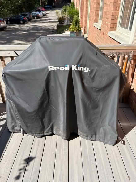 Photo of free Broil King grill (Cleveland Park) #3