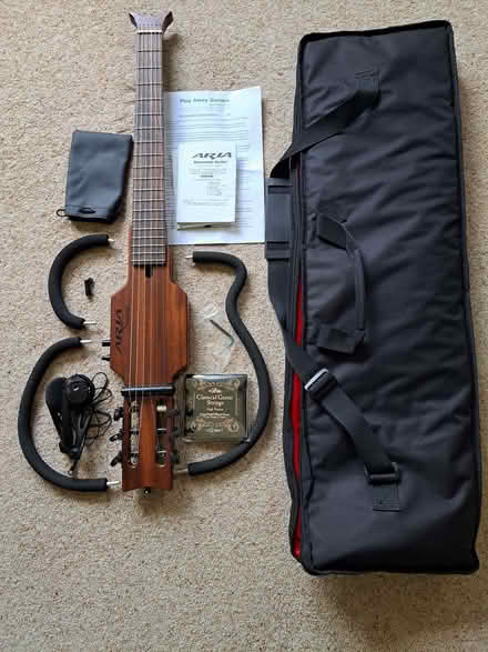 Photo of free Compact / travel guitar (Molesey KT8) #1
