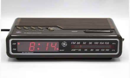 Photo of Seeking alarm clock (Somerville near Assembly) #1