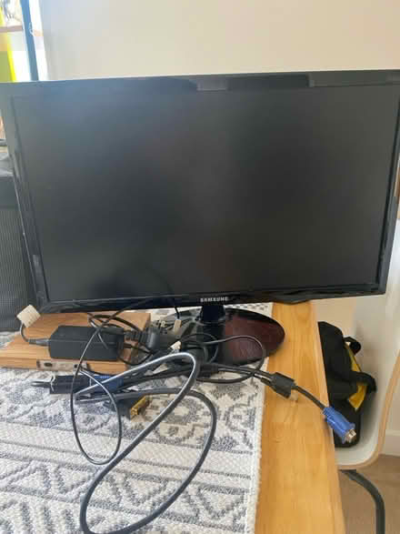 Photo of free Working Monitor (scratched) (GL1) #1