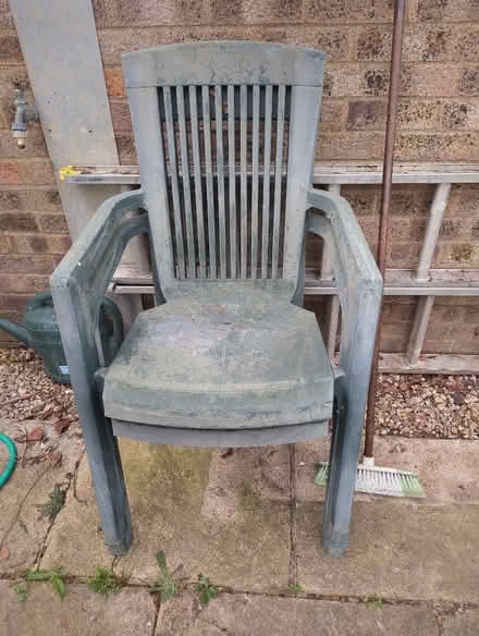 Photo of free 2 plastic garden chairs (Shippon OX13) #1