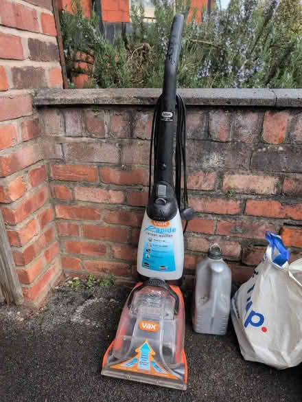 Photo of free Carpet cleaner (L17) #1