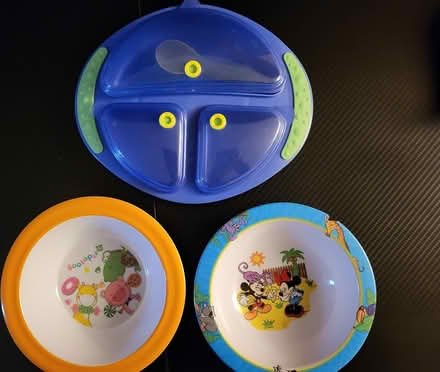 Photo of free Books, bedding, clocks, bowls (east ottawa) #4