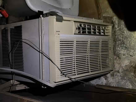 Photo of free Old AC (Yonkers) #1