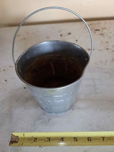 Photo of free Metal pail (Farmington @ 11 Mile) #1