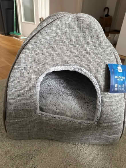Photo of free Igloo Cat Bed (Oxford OX1) #1