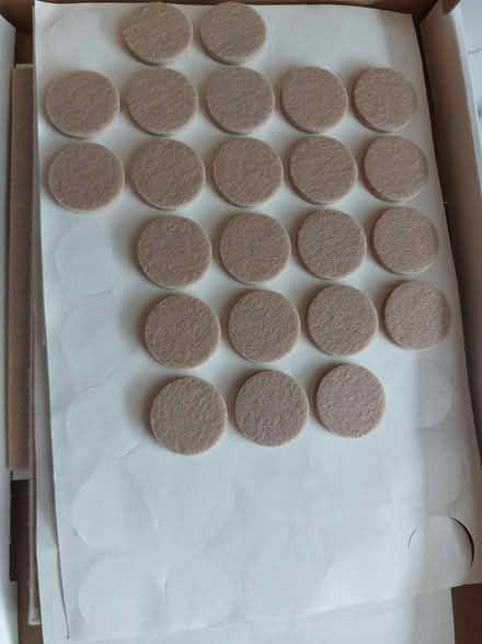Photo of free Felt pad furniture protecters (Wrose BD2) #2