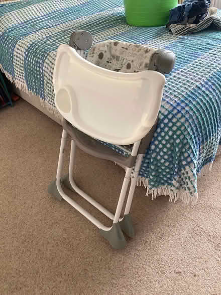 Photo of free High chair (TW9 (Kew)) #2