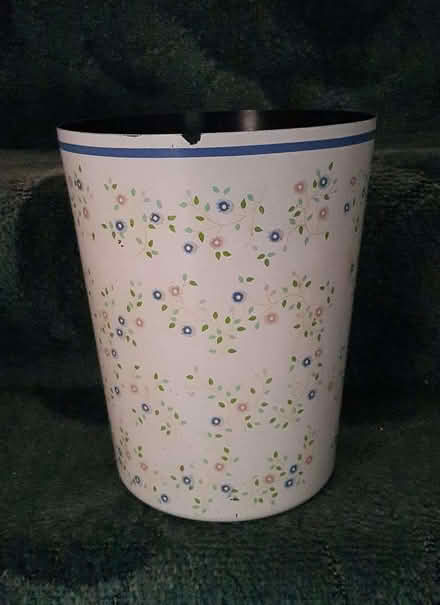 Photo of free Floral Dustbin / Waste Paper Basket - Lordswood (Lords Wood ME5) #1