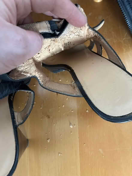 Photo of free Women’s flat form sandals (Rayner's Lane HA2) #4