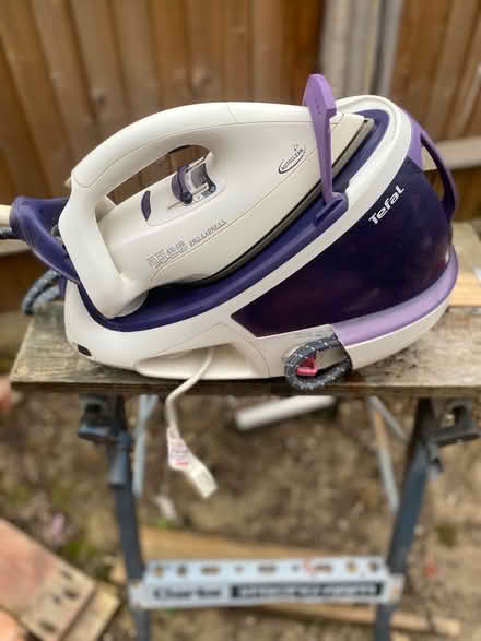 Photo of free Steam iron (Sutton SM1) #1