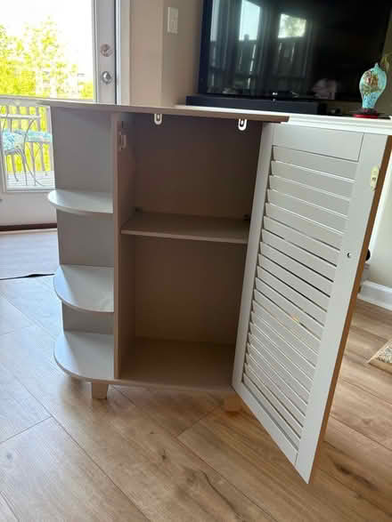 Photo of free Small cabinet (Suwanee TownCenter) #2