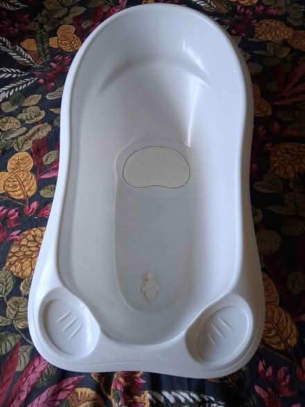 Photo of free Baby bath (Coxheath ME17) #1