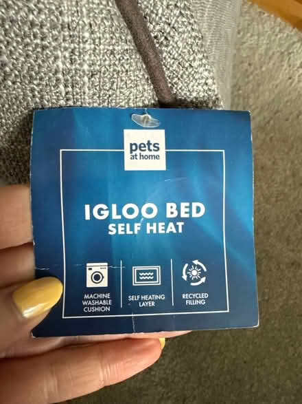 Photo of free Igloo Cat Bed (Oxford OX1) #2