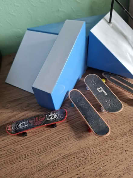 Photo of free Finger skateboard ramps and board (ME20) #2