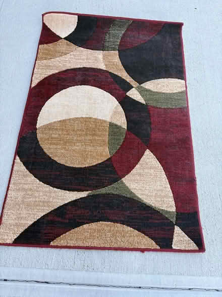 Photo of free Area rug (Batavia- off Clough) #2