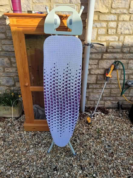 Photo of free Various items. TV, Vax carpet cleaner, ironing board, etc (Lechlade GL7) #1