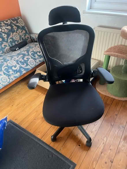 Photo of free Poorly assembled computer chair (New Cross SE14) #2