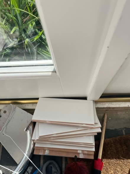 Photo of free 12 white metro tiles 20cm x 10 cms (SW2 3HF) #1