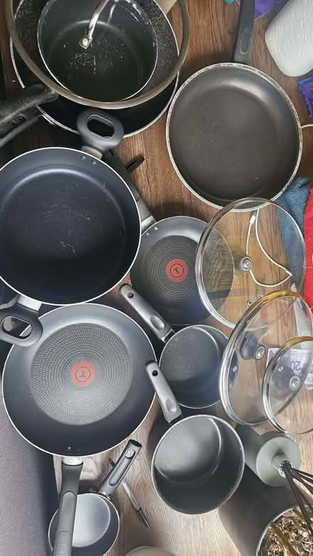 Photo of free Pots and pans (Gracemount EH16) #1