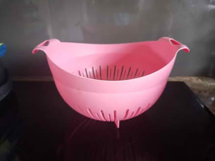 Photo of free Pink colander (Upper Beeding) #1