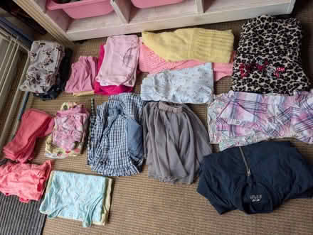 Photo of free Age 2-3 girls clothes (Woodley RG5) #1