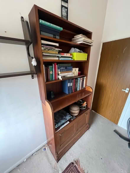 Photo of free Mahogany Victorian bookcase (Eynsham OX29) #3