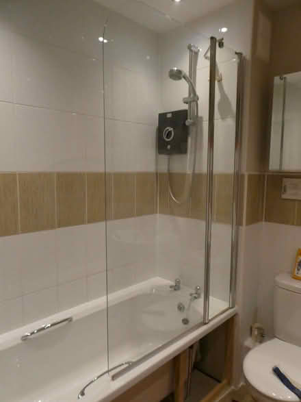 Photo of free Hinged bath screen (City of Bristol BS3) #4