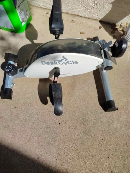 Photo of free Desk cycle (NE Heights: Juan Tabo - Menaul) #2