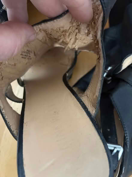 Photo of free Women’s flat form sandals (Rayner's Lane HA2) #3
