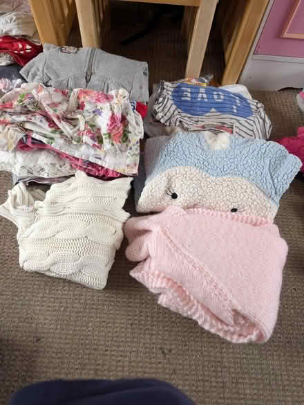 Photo of free Age 3-4 girls clothes (Woodley RG5) #4