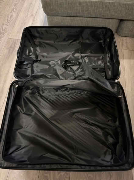 Photo of free Large suitcase (Hackney E8) #3