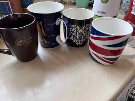 Photo of free 4 mugs (Croydon) #1