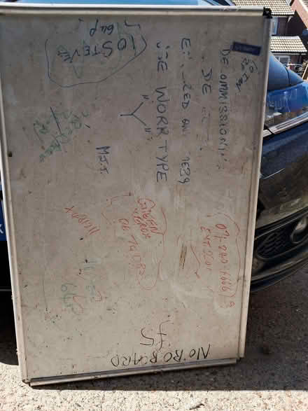 Photo of free Flip Chart Holder, Whiteboard (DA1) #3