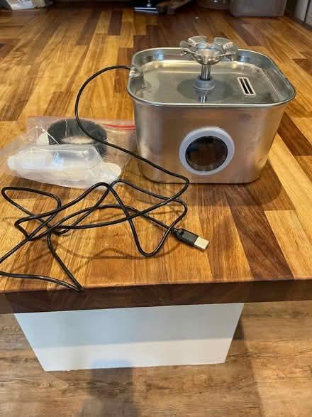 Photo of free cat water fountain (ware SG12) #1
