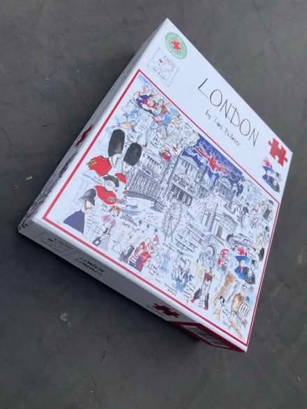 Photo of free London 100 Piece Jigsaw (Fulham Palace Road W6) #2