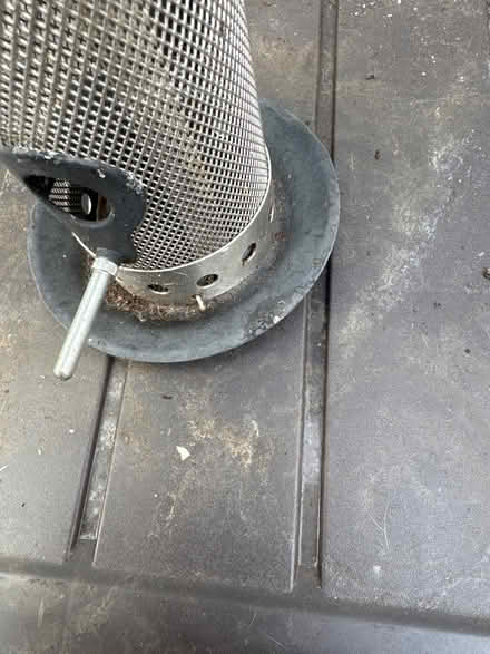 Photo of free metal bird feeder (Leighton Buzzard LU7) #4