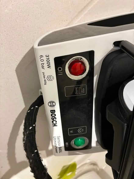 Photo of free Steam Iron (Sunningdale, SL5) #1