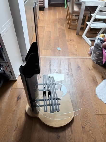 Photo of free TV stand (Whitton TW4) #3