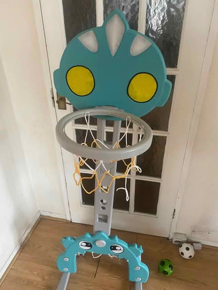 Photo of free Basketball hoop for kids (Southfields SW19) #1