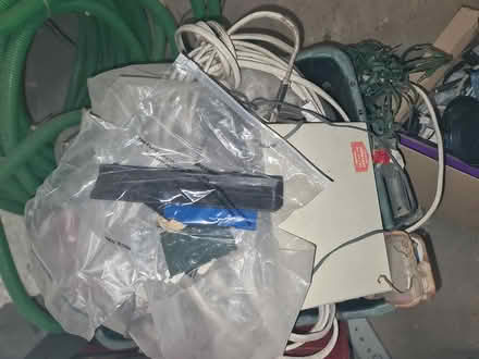 Photo of free Small electric cable, electronics (Dalston E8) #4
