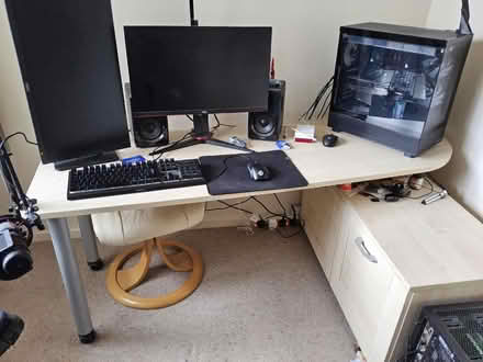 Photo of free L Shaped Computer Desk (Putnoe MK41) #1