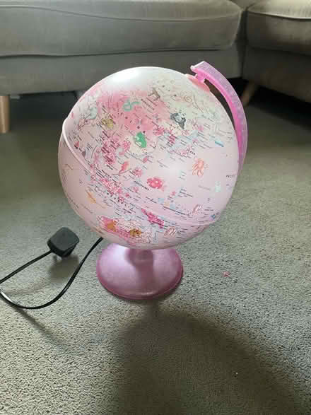 Photo of free Globe lamp (Kingsknowe EH14) #2