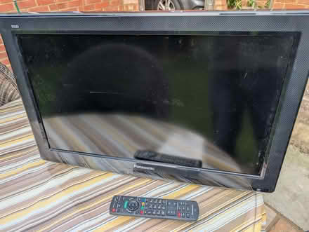 Photo of free tv 26" (Manor Farm KT14) #1