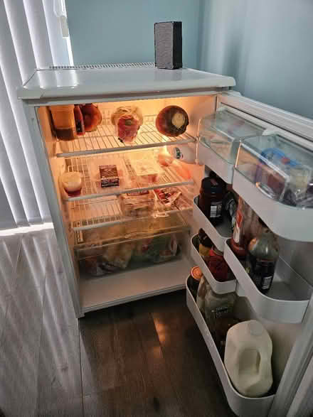 Photo of free Hotpoint fridge (New Farnley Leeds 12 5) #4