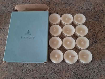 Photo of free Box of tealights (HP3 Apsley) #2