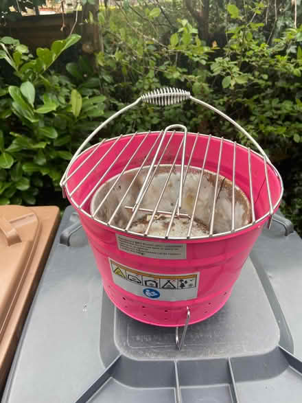 Photo of free Pink bucket barbecue (GU12) #2