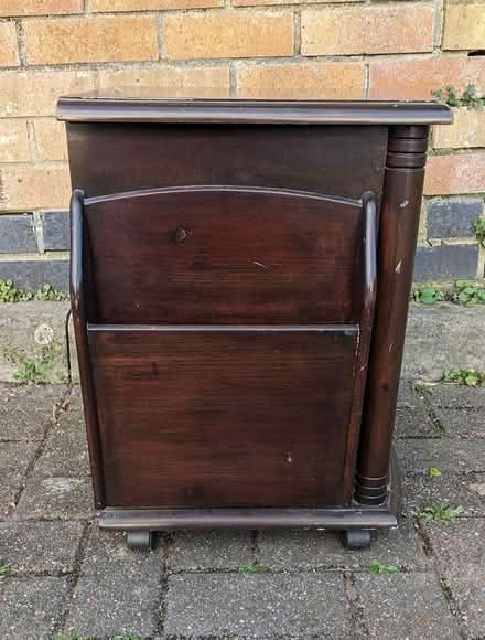 Photo of free Antique Style Side Table (PL4 Greenbank.) #4